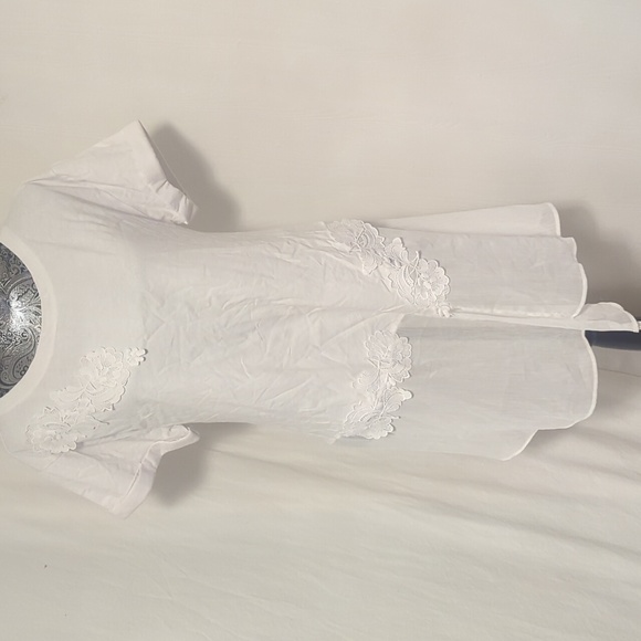 ✨50% OFF✨ Anthropologie embroidered flowy tunic top - Picture 2 of 11